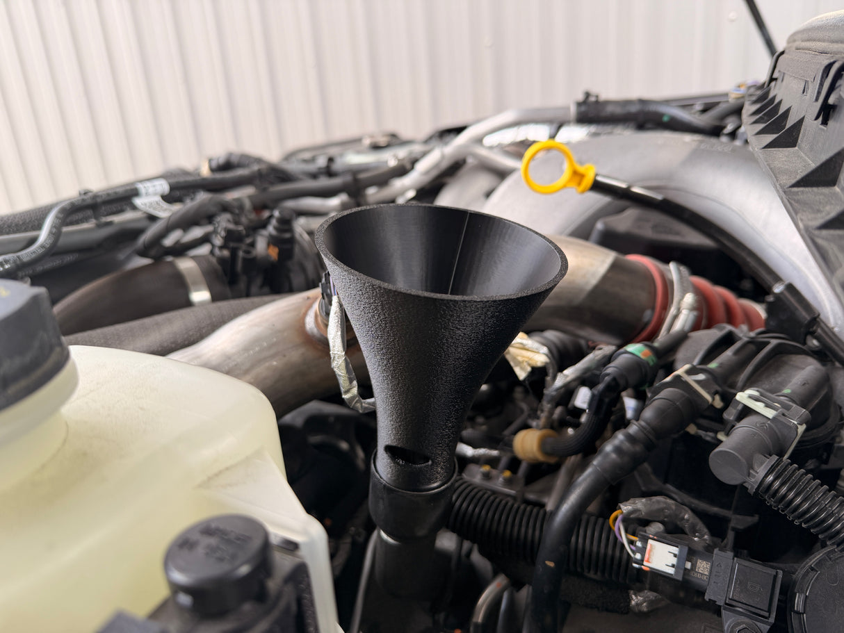 17-26 Super Duty vented & threaded oil fill funnel