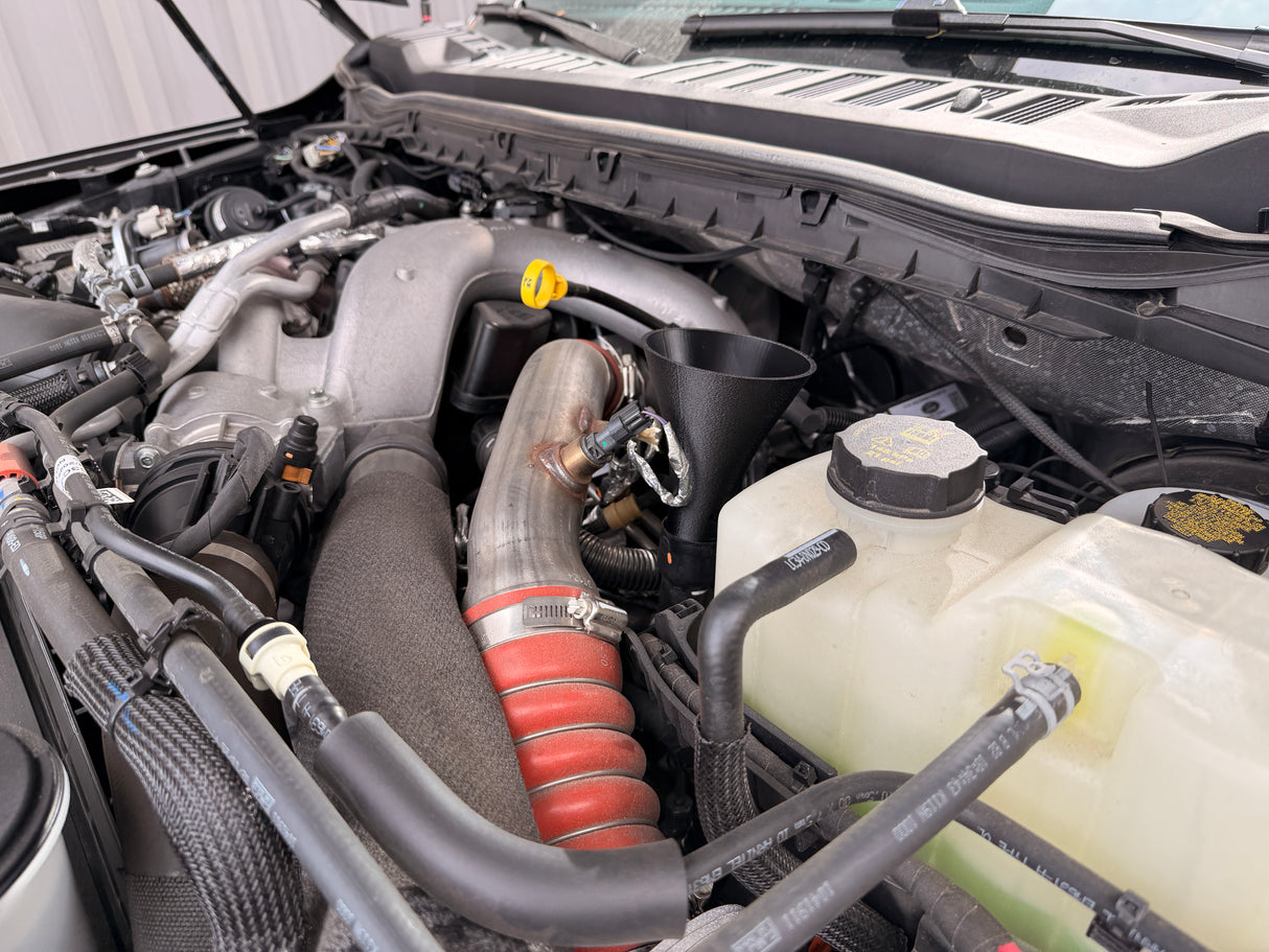 17-26 Super Duty vented & threaded oil fill funnel