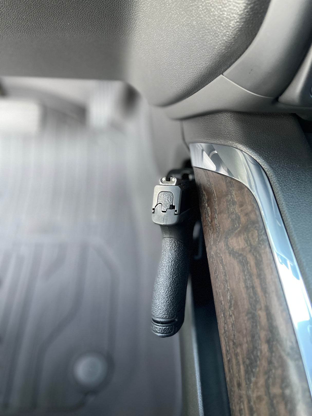 19-22 Silverado / Sierra 1500-2500 CSP Pistol Holster (N52 Magnetic stabilization)