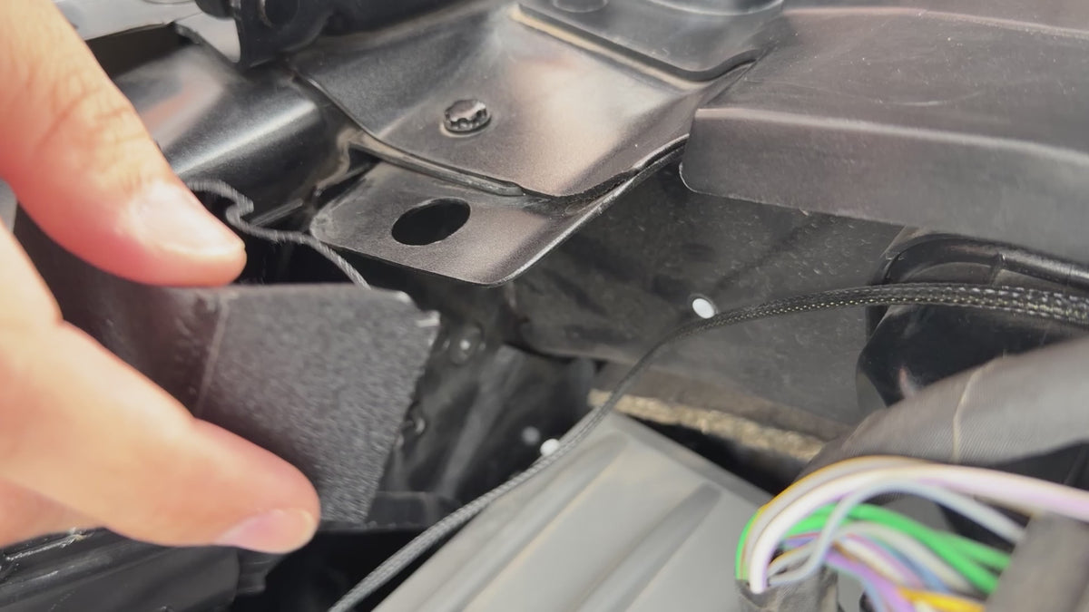 2023+ Ford Super Duty Fuse Box Splash Guard